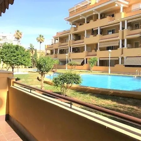 Bajo Con Jardin En Cascadas De Marina